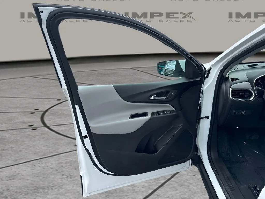 Used 2020 White Chevrolet LT image 17