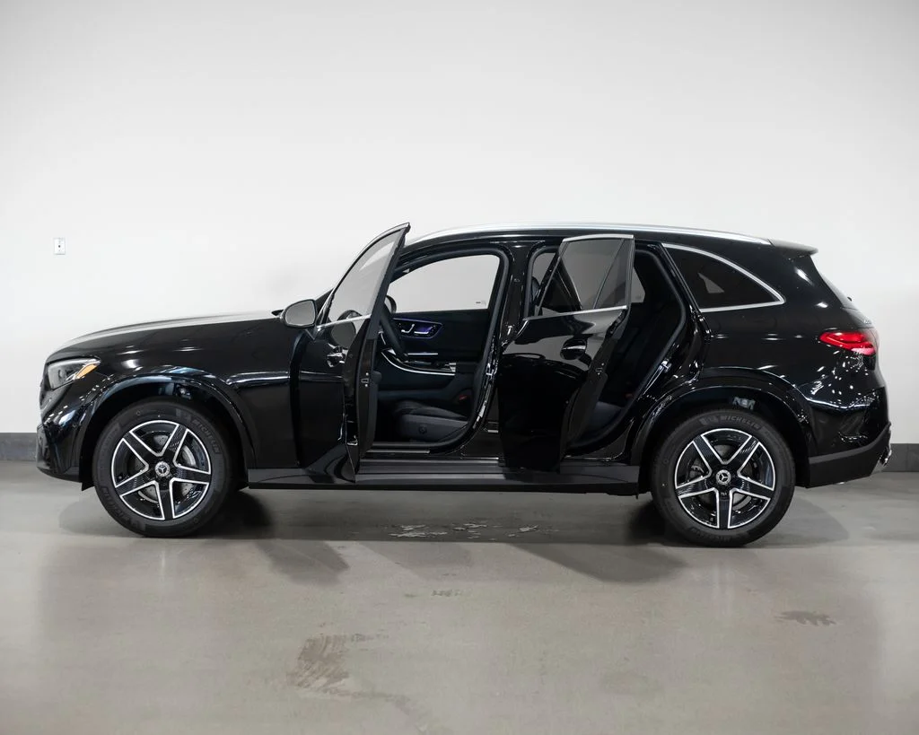 New 2026 Black Mercedes-Benz GLC 300 image 3