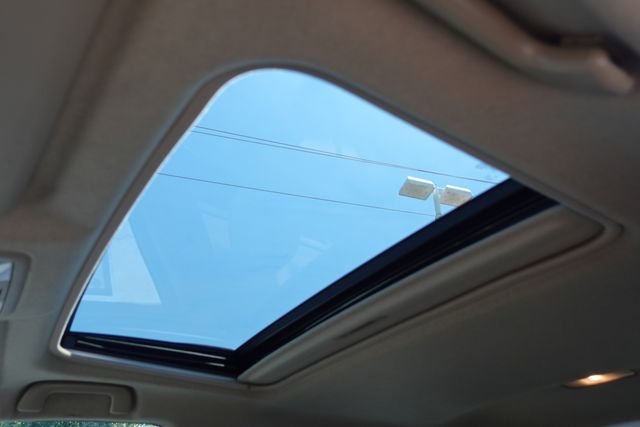 Used 2012 Brown Toyota Base image 22
