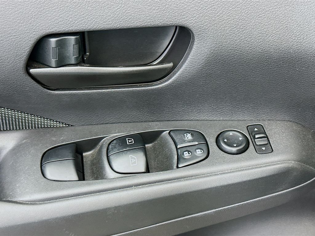 Used 2019 Super Black Nissan S image 18