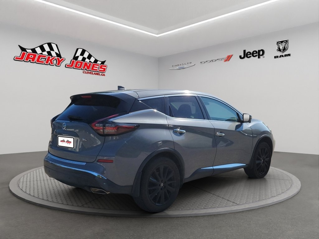 Used 2021  Nissan SL image 6