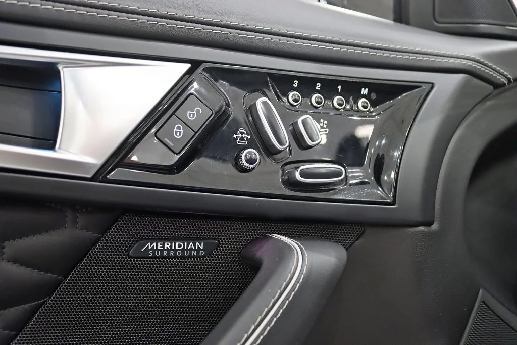 Used 2017 Black Jaguar SVR image 27