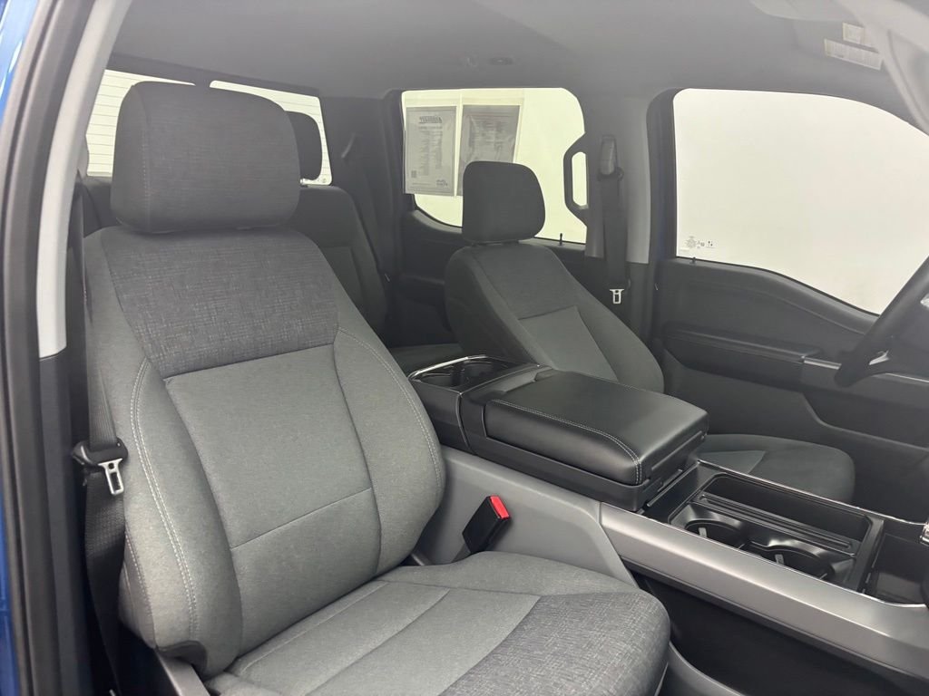 Used 2024 Blue Ford XLT image 35