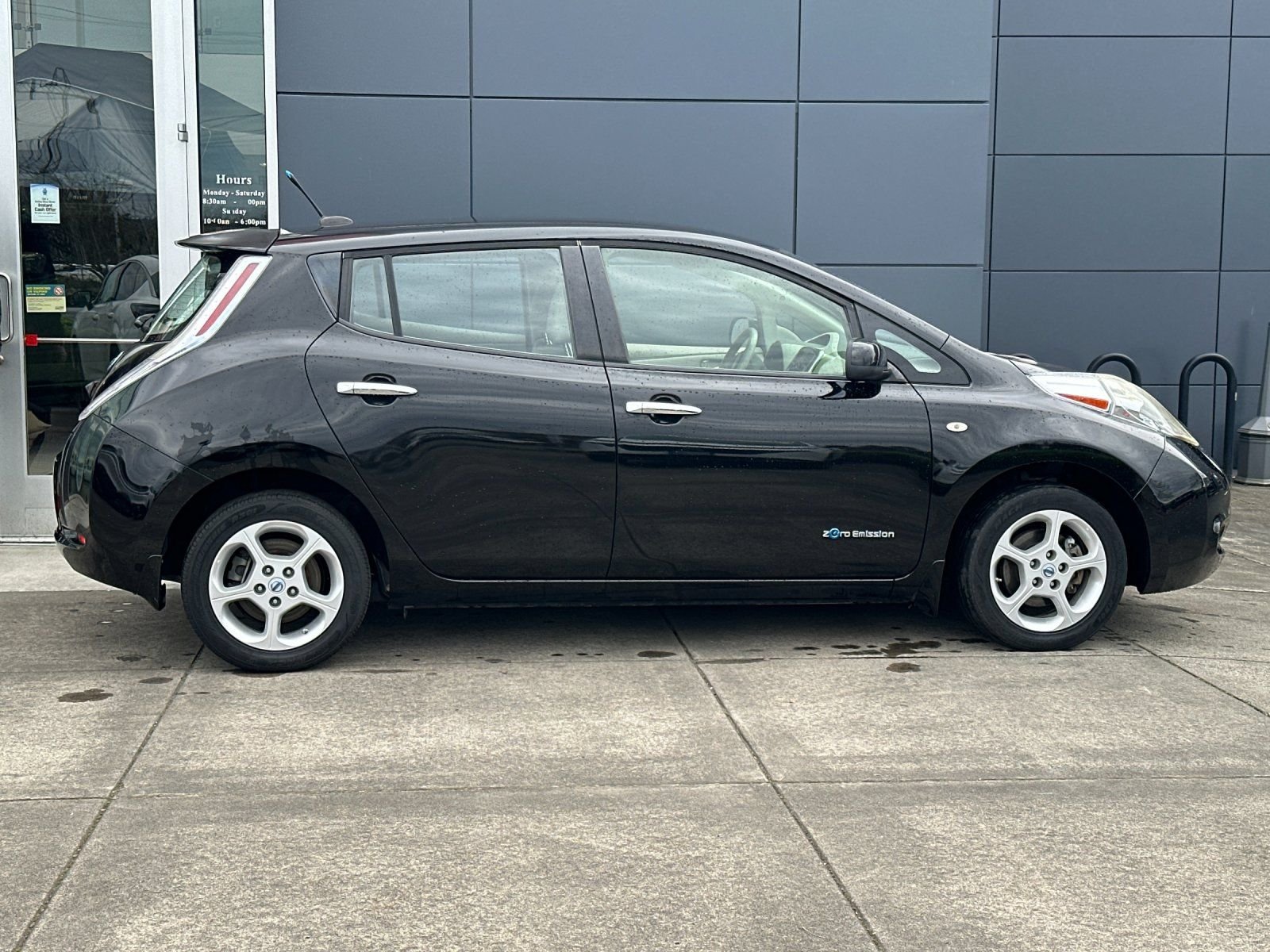 Used 2012 Nissan LEAF SL with VIN JN1AZ0CP3CT024656 for sale in Portland, OR