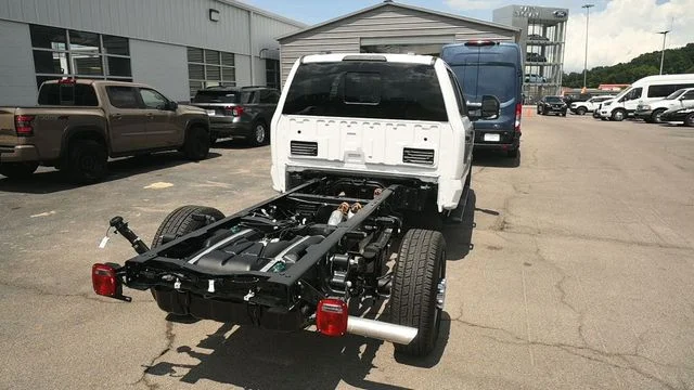 New 2026 Oxford White Ford F-350® XL image 8