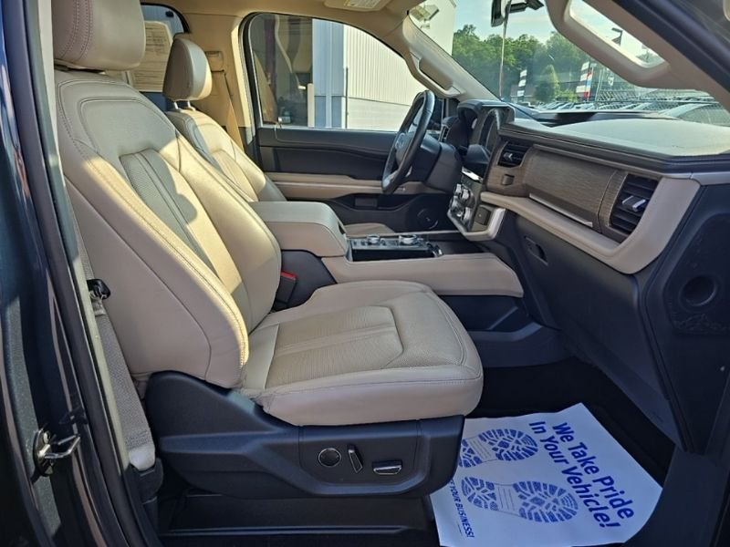 Used 2022 Blue Ford Limited image 36