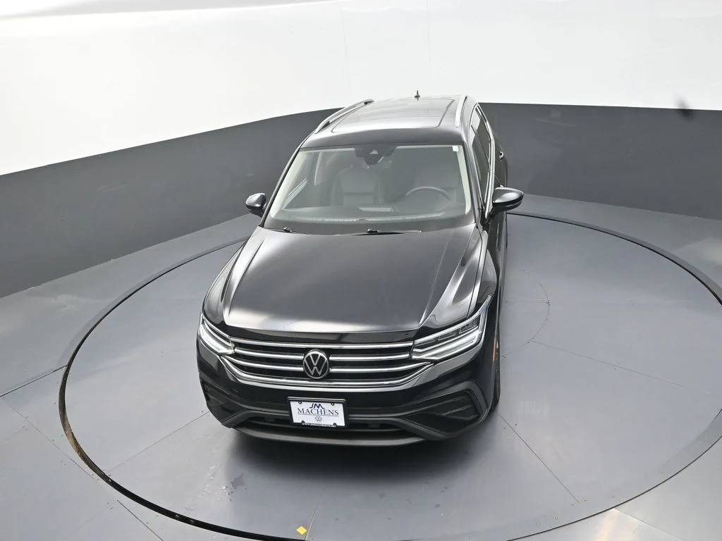 Used 2023 Black Volkswagen 2.0T SE image 14