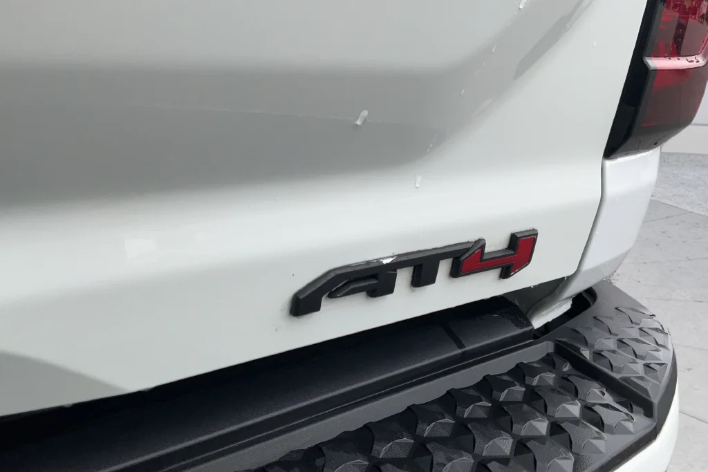 Used 2024 White GMC AT4 image 31