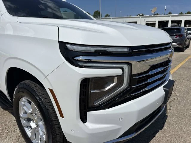 Used 2025 White Chevrolet LT image 2