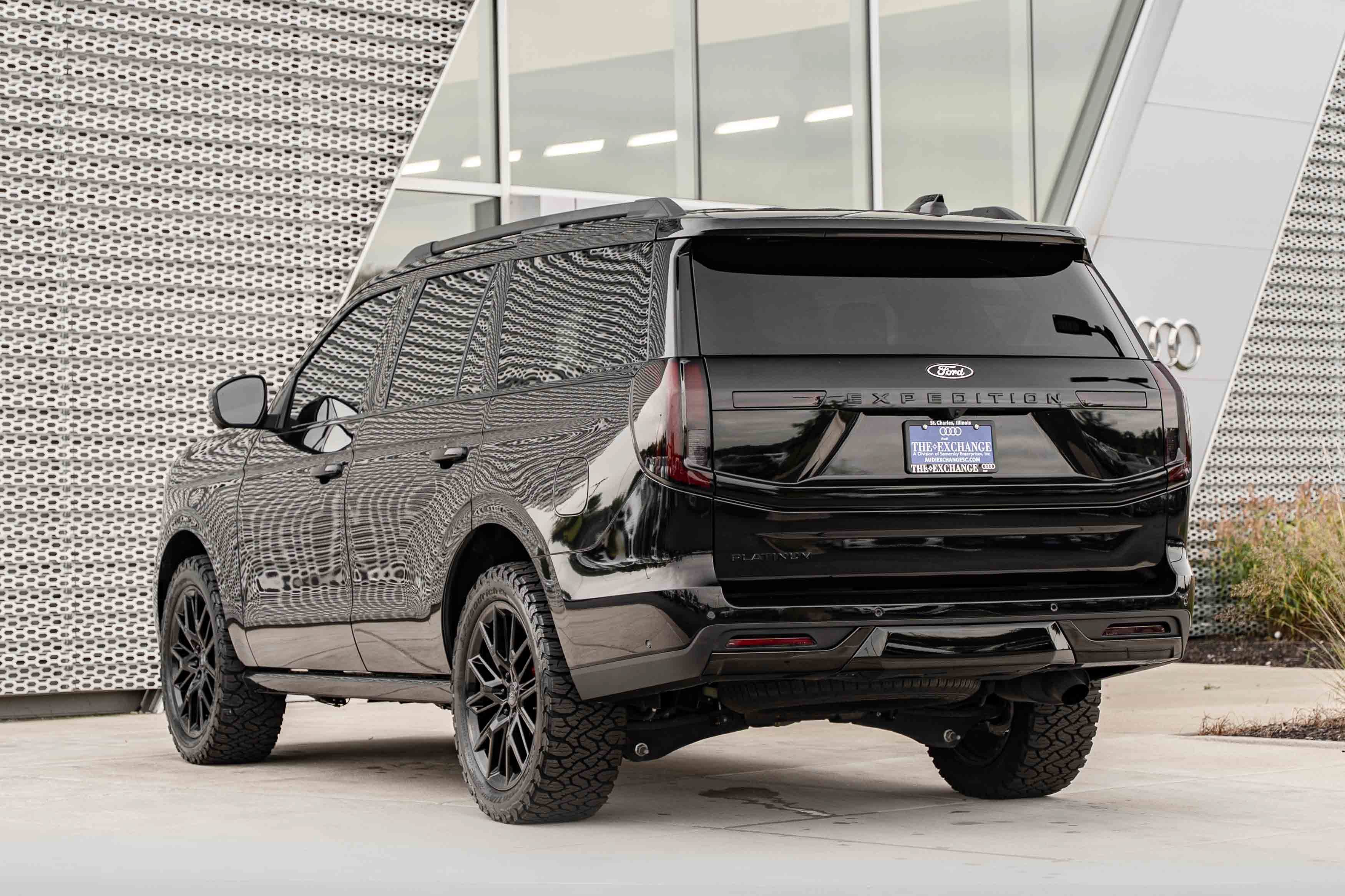 Used 2025 Agate Black Metallic Ford Platinum image 5