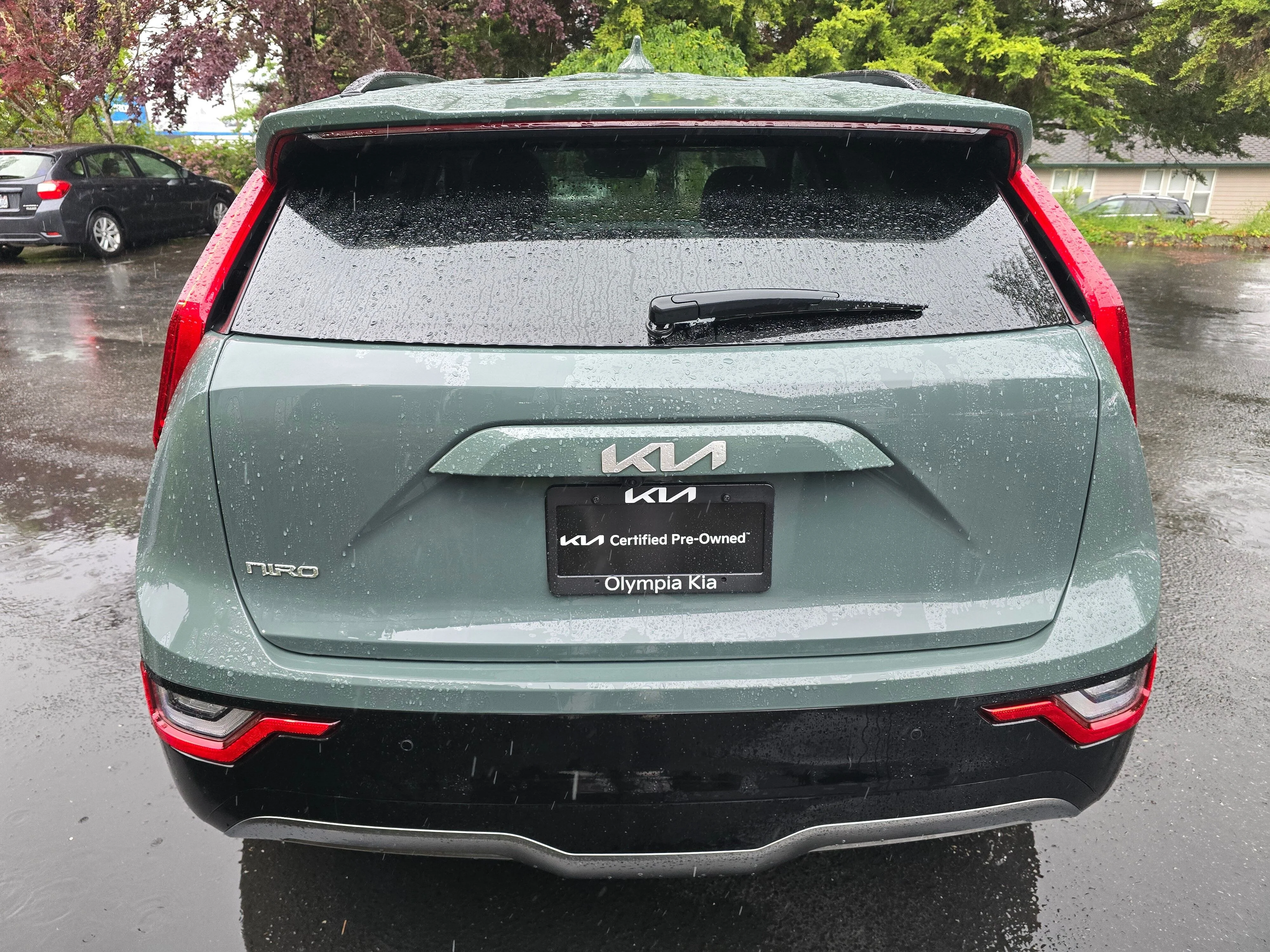 Certified Used 2023 Green Kia Wave image 5