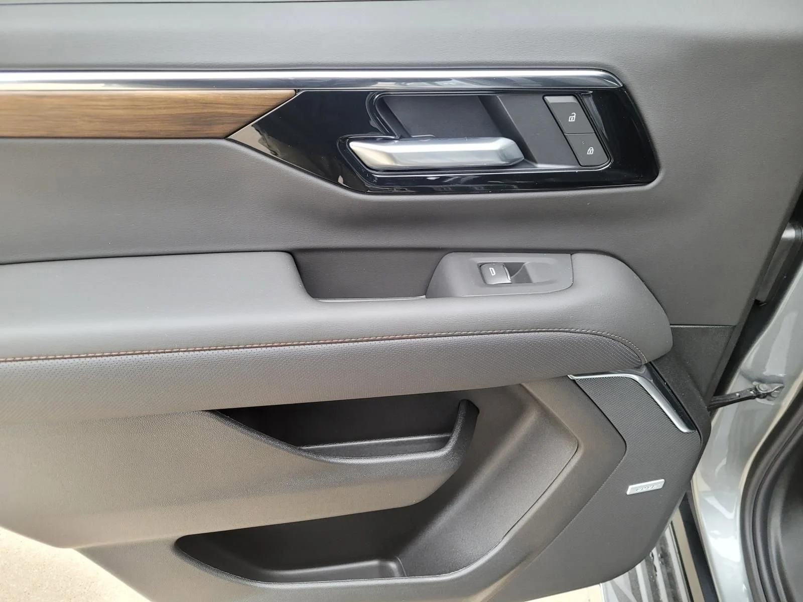 2026 Chevrolet Tahoe High Country - Photo 10