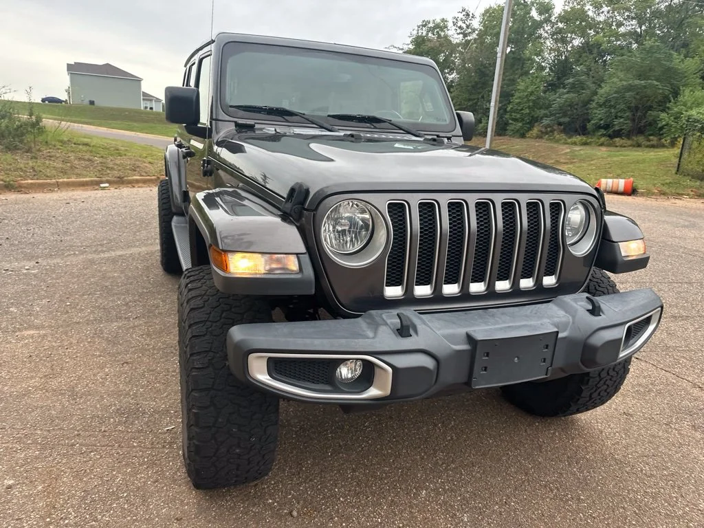 Used 2018 Gray Jeep Unlimited Sahara image 6