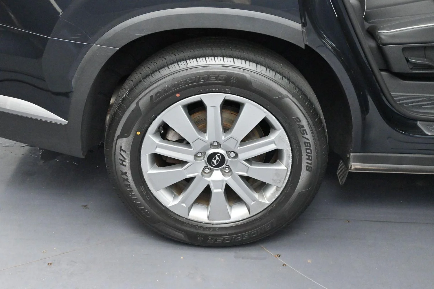 Used 2023 Moonlight Cloud Hyundai SEL image 34
