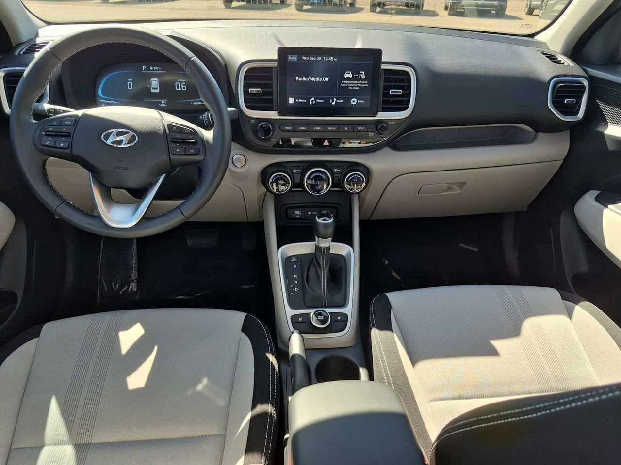 New 2026 Shimmering Silver Hyundai SEL image 15