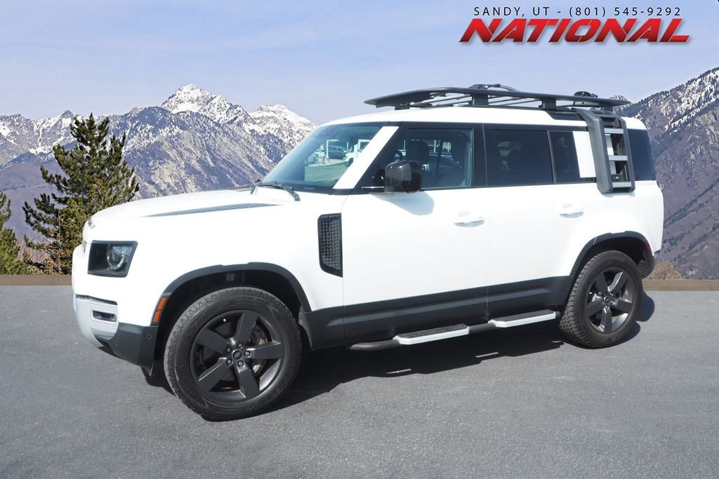 2023 Land Rover Defender SE