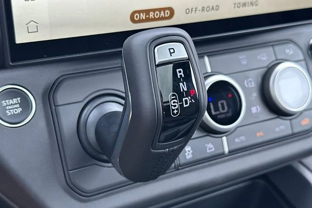 New 2026 Woolstone Green Land Rover S image 20