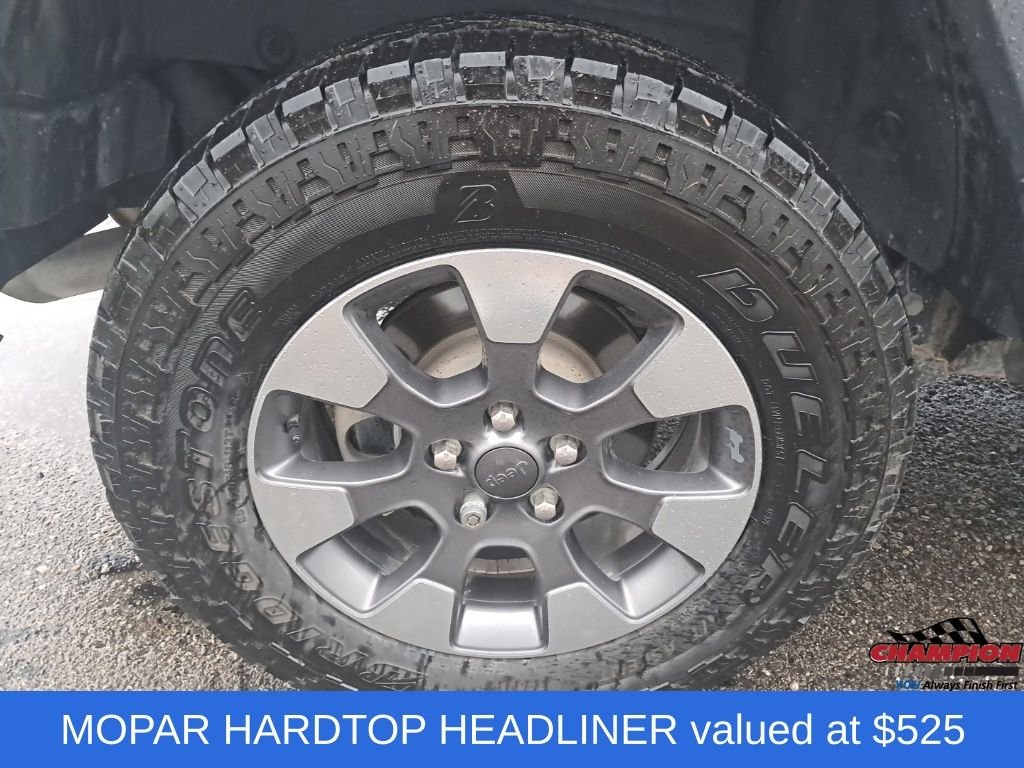 Used 2020 Gray Jeep Unlimited Sahara image 15