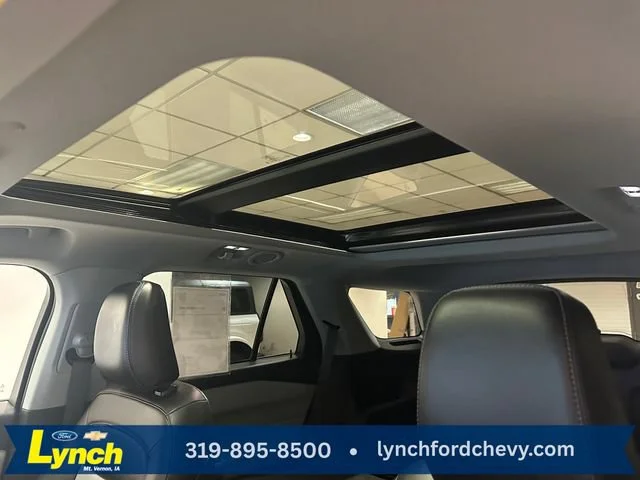 Used 2024 Black Ford XLT image 5
