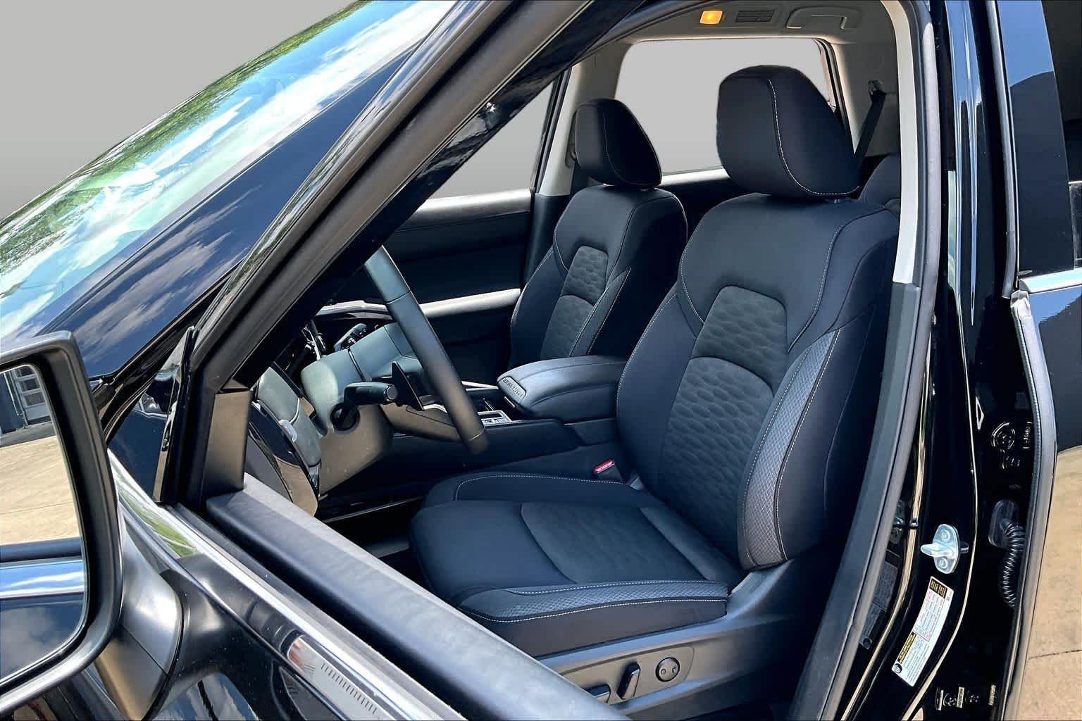 Used 2025 Super Black Nissan SV image 8