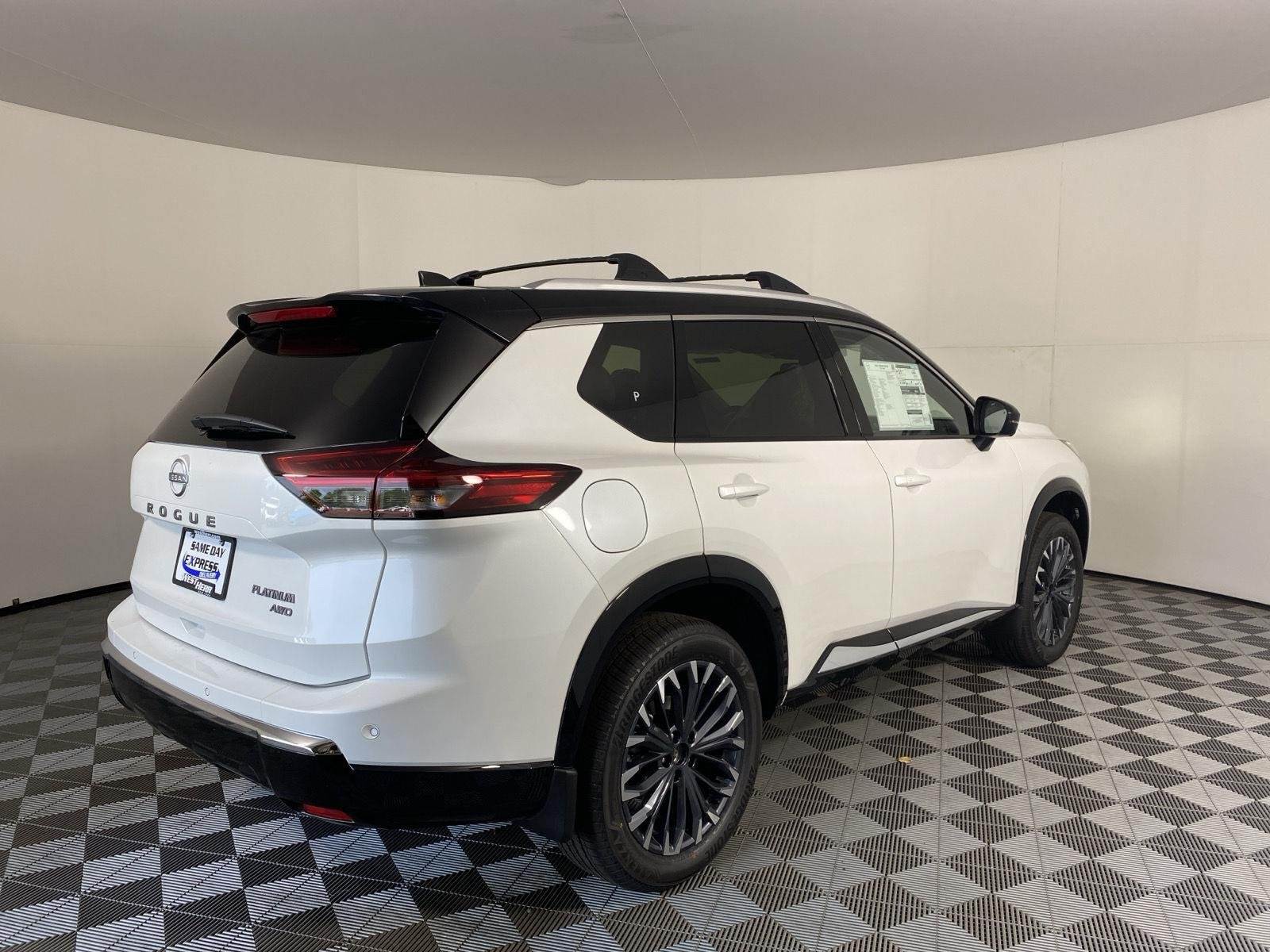 New 2026 Everest White Pearl/Super Black Nissan Platinum image 20