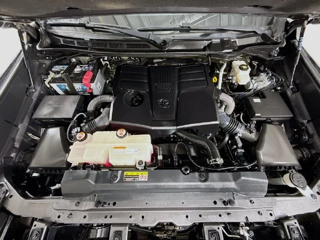 Used 2022 Gray Toyota SR5 image 29