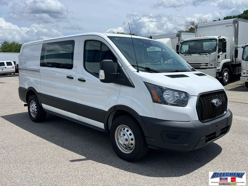 Used 2021 WHI/White Ford  image 4