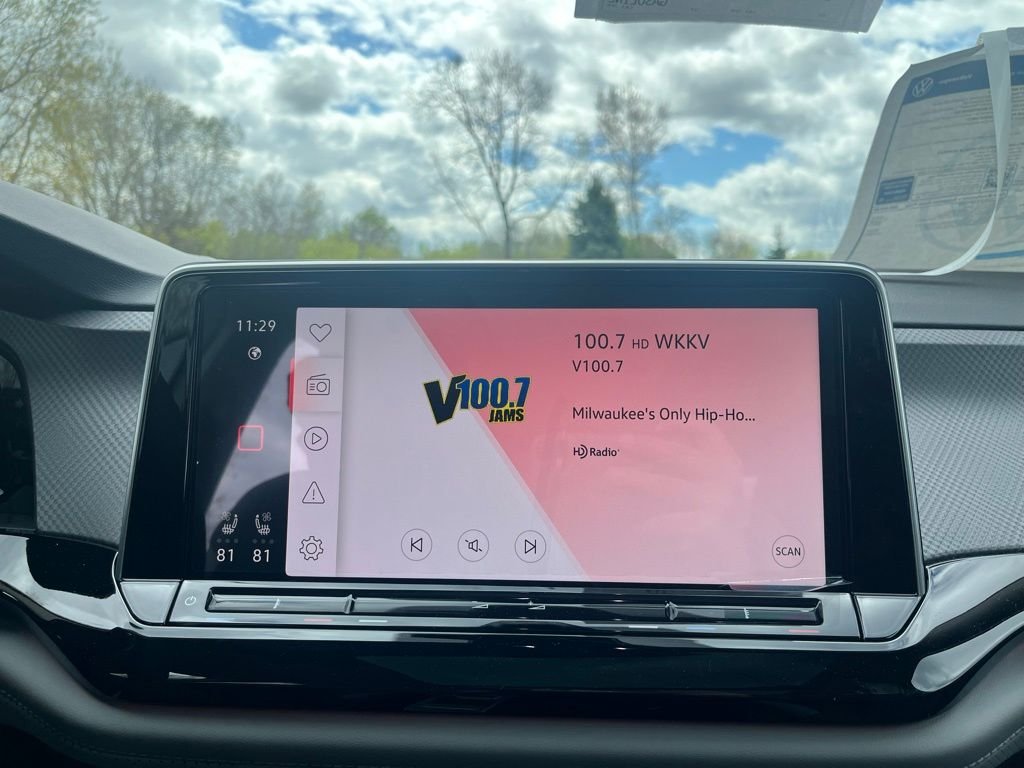 New 2026 White/off-white Volkswagen 2.0T Peak Edition image 16