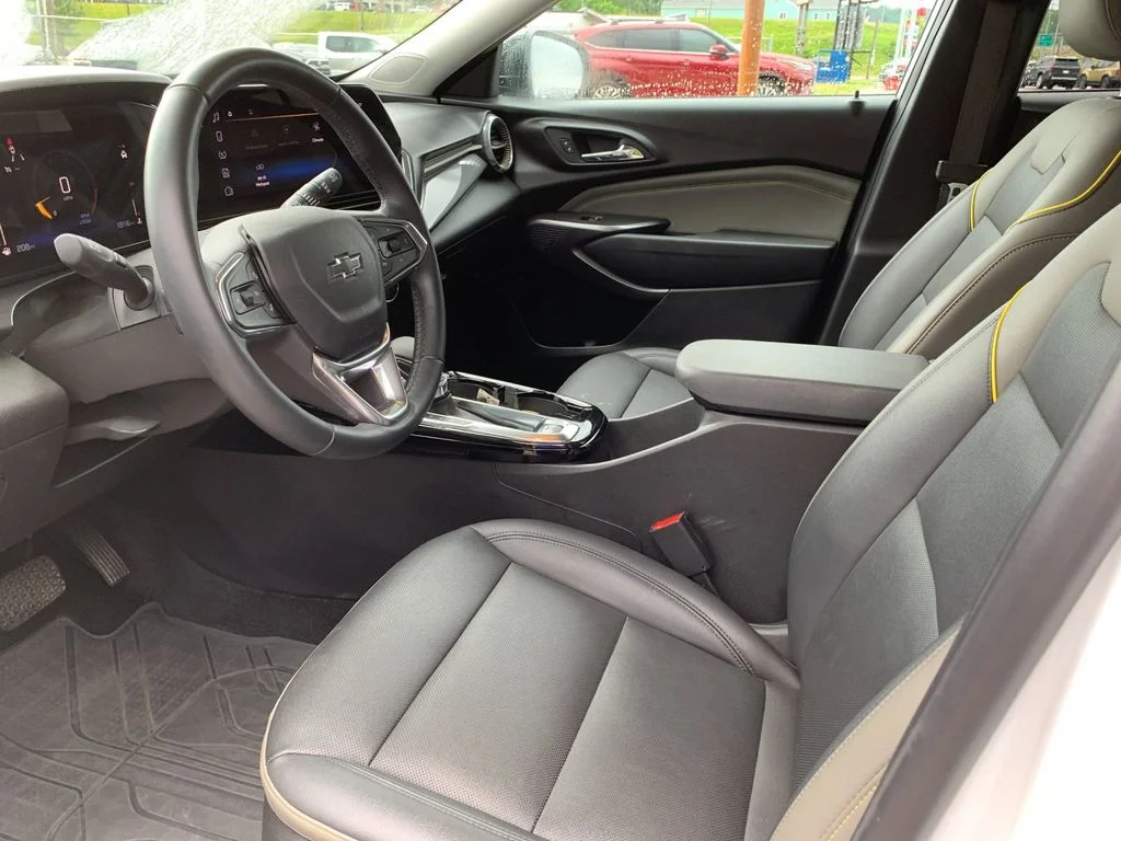 Used 2024 White Chevrolet ACTIV image 11