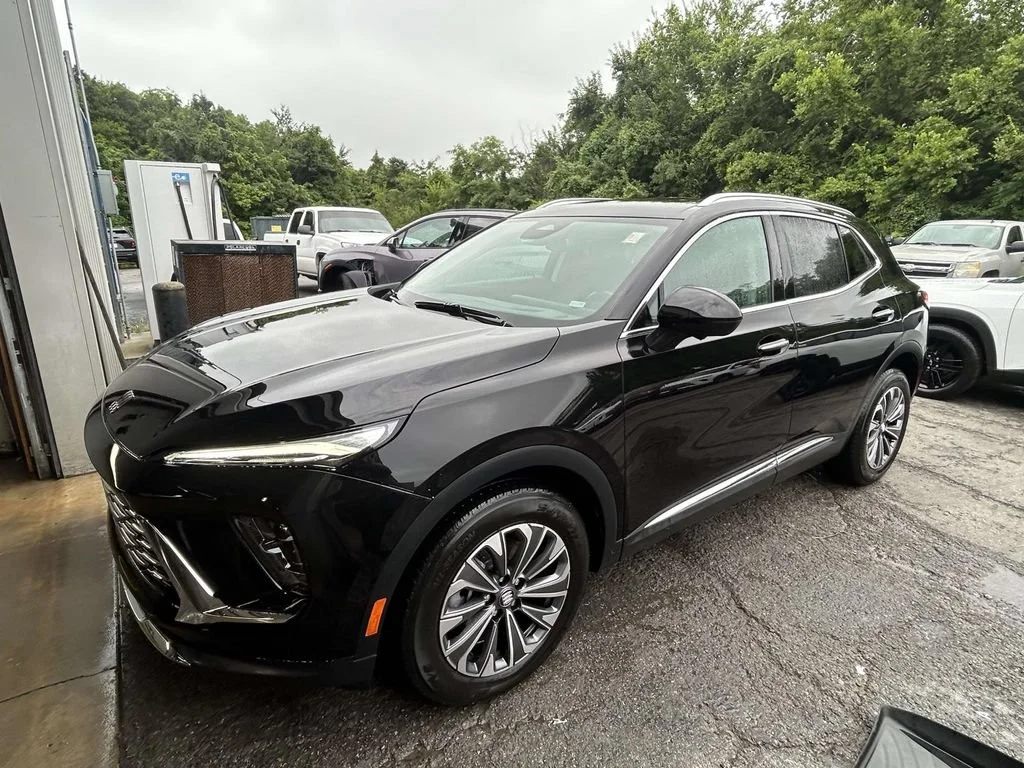 Used 2024 Ebony Twilight Metallic Buick Preferred image 6