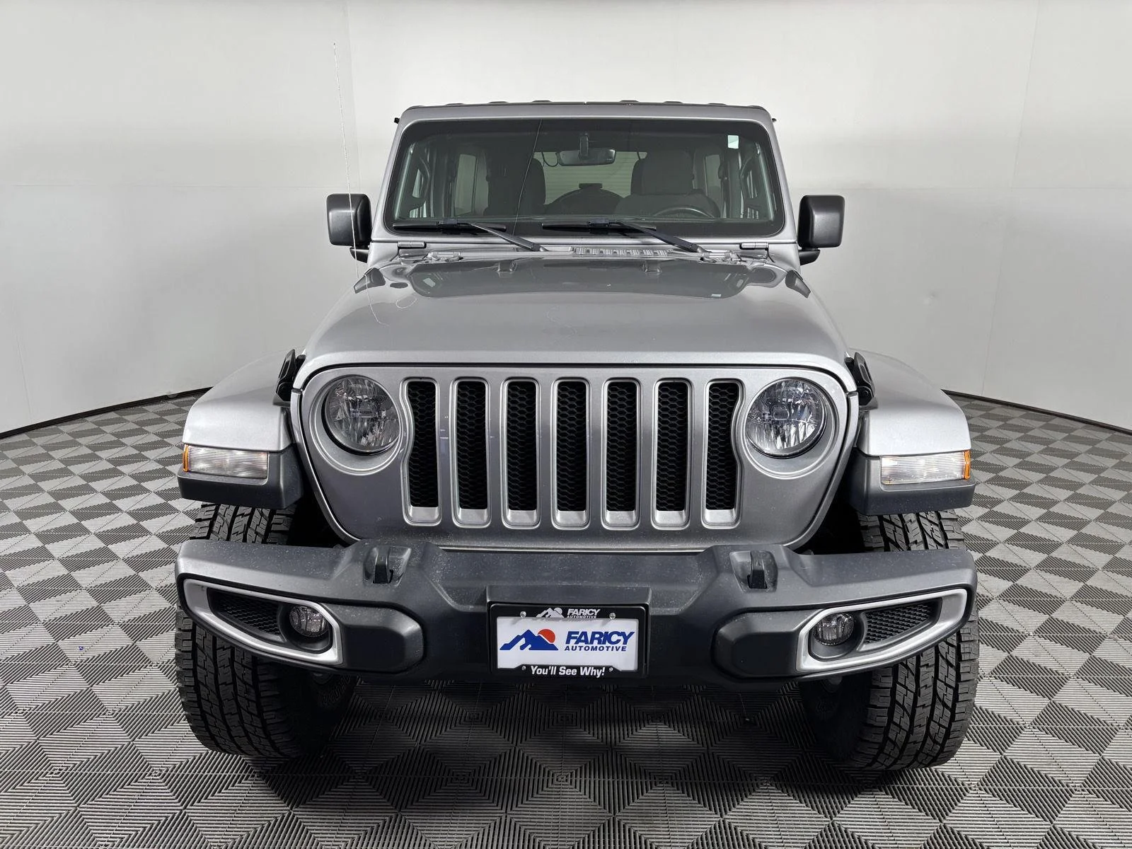Used 2020 Billet Silver Metallic Jeep Sahara image 9