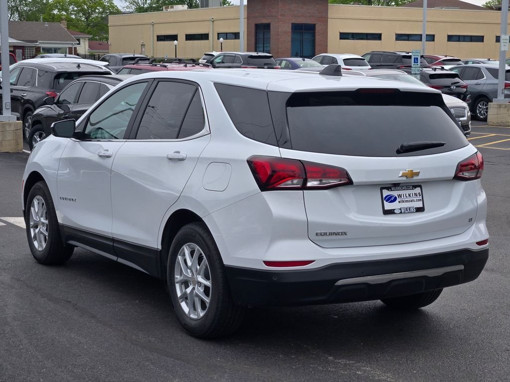 Used 2024 Summit White Chevrolet LT image 14