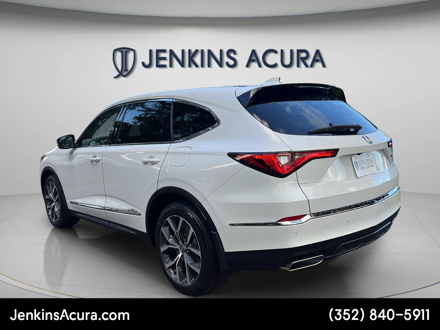 Used 2023 Platinum White Pearl Acura w/Technology Package image 5