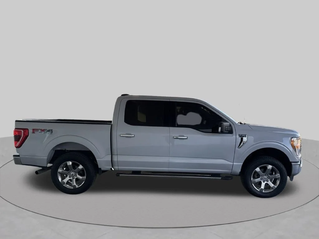 Used 2021 White Metallic Ford XLT image 14