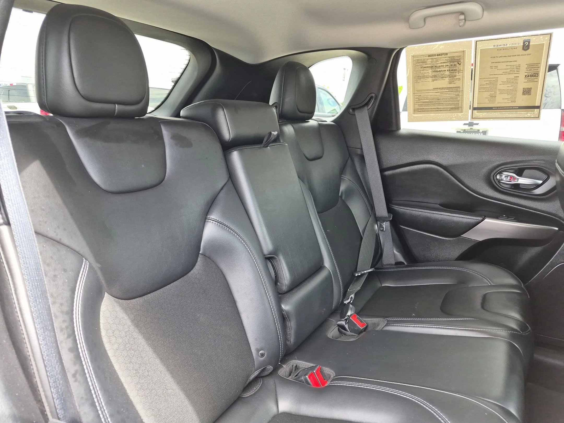Used 2019 Bright White Clearcoat Jeep Latitude Plus image 26
