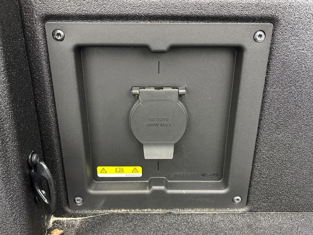 Certified Used 2023 Blue Ford XLT image 31
