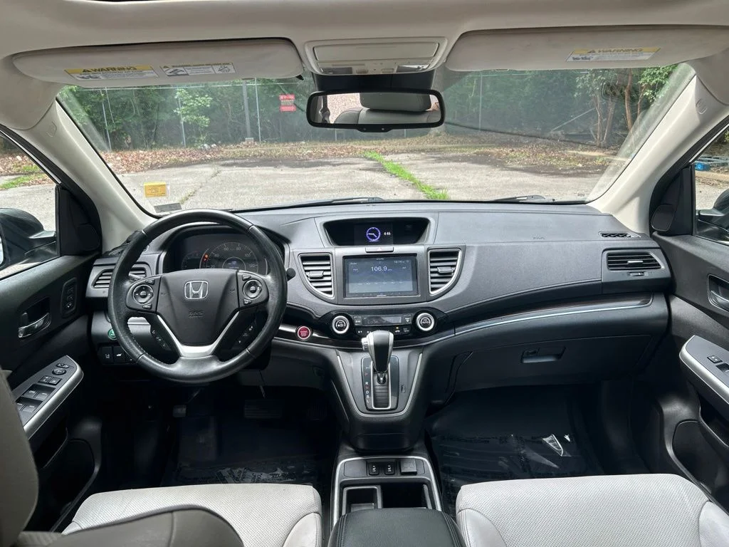 Used 2015  Honda Touring image 27