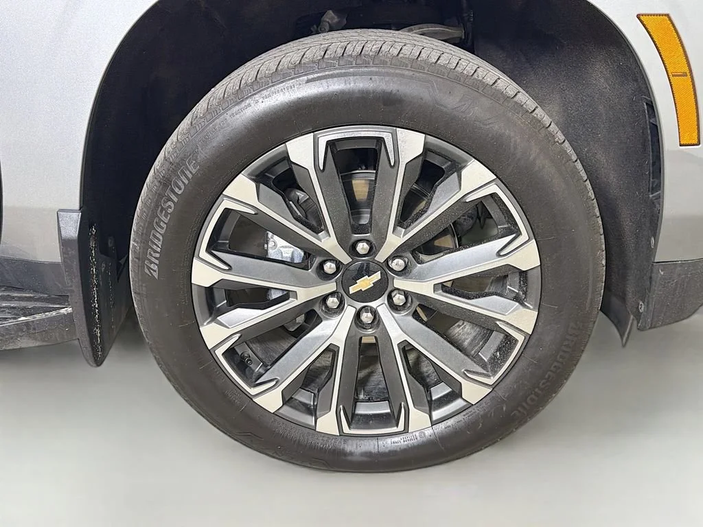 Used 2025 Sterling Gray Metallic Chevrolet High Country image 29