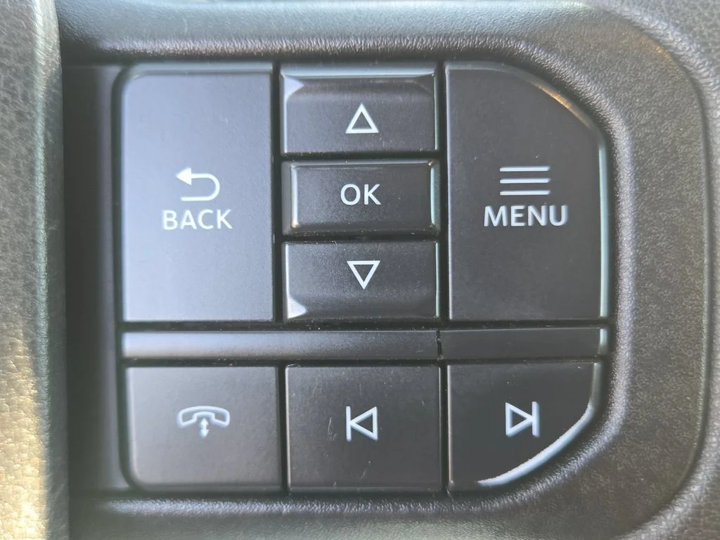 Used 2022 Silver Metallic Ford XLT image 47