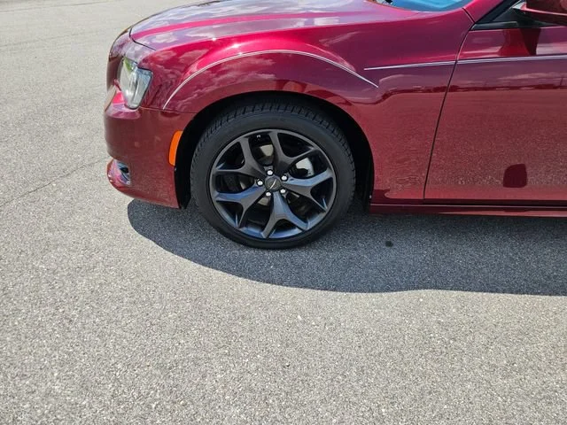 Used 2023 Red Chrysler Touring L image 27
