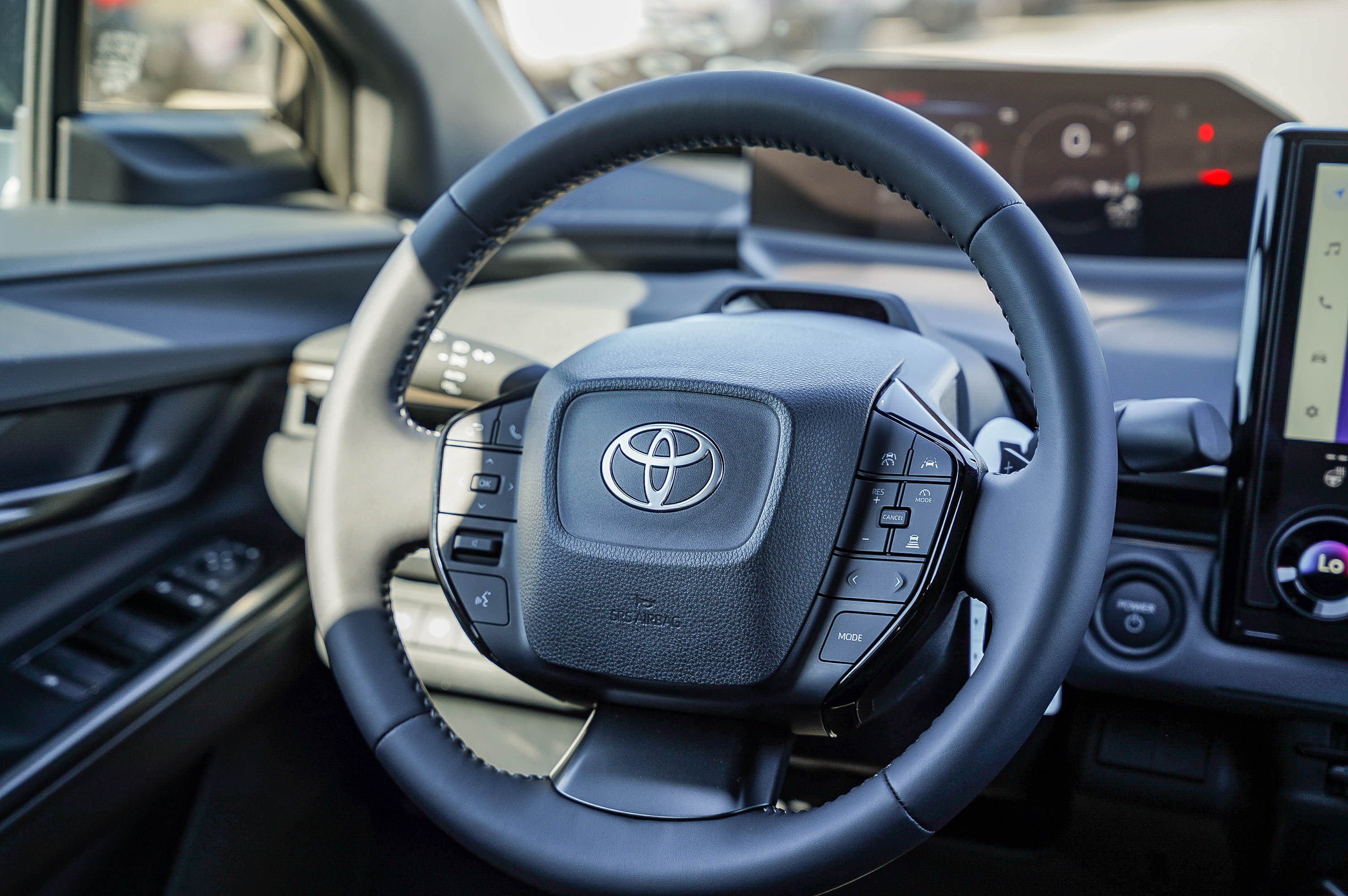 New 2026 Wind Chill Pearl Toyota XLE image 17