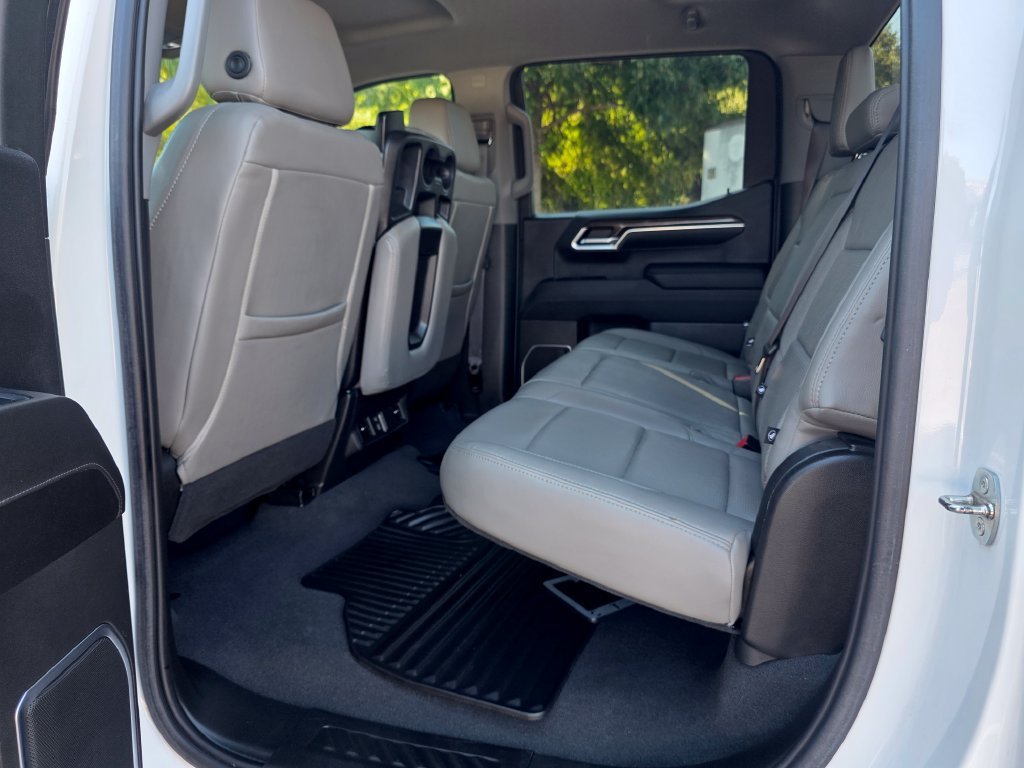 Certified Used 2023 SUMMIT WHITE Chevrolet RST image 28