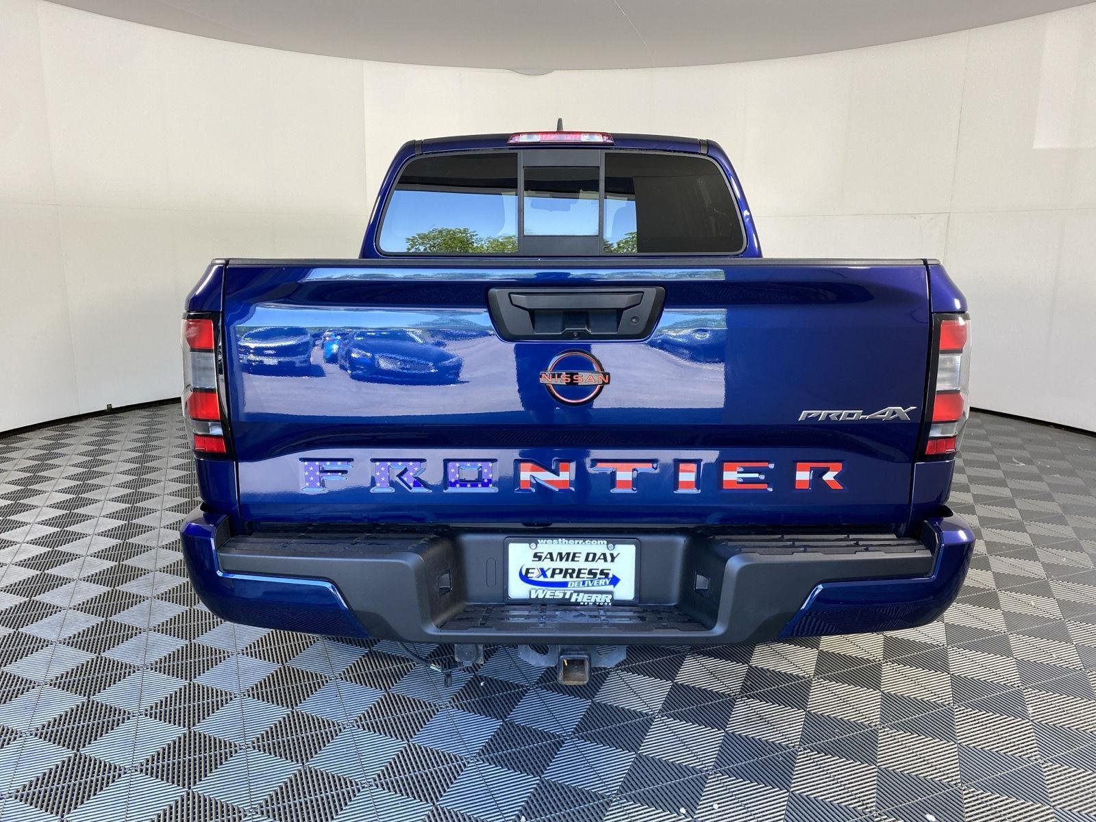 Used 2022 Deep Blue Pearl Nissan PRO-4X image 6