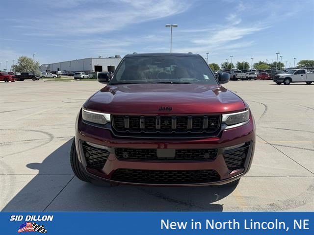 New 2026 Jeep Grand Cherokee Summit SUV in #10J2113 | Sid Dillon