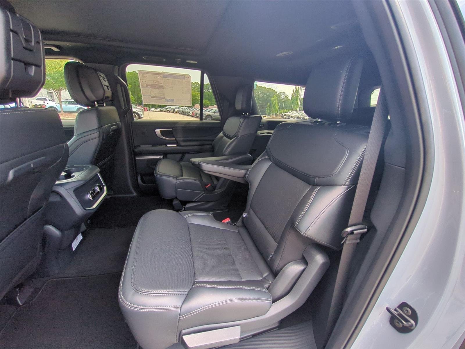 New 2026 Glacier Gray Metallic Tri-Coat Ford MAX Platinum® image 34