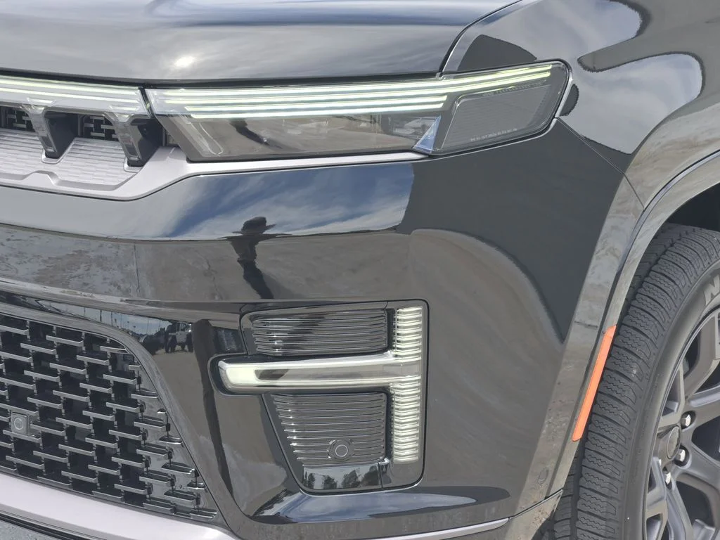 New 2026 High Gloss Black Jeep Limited Altitude image 6