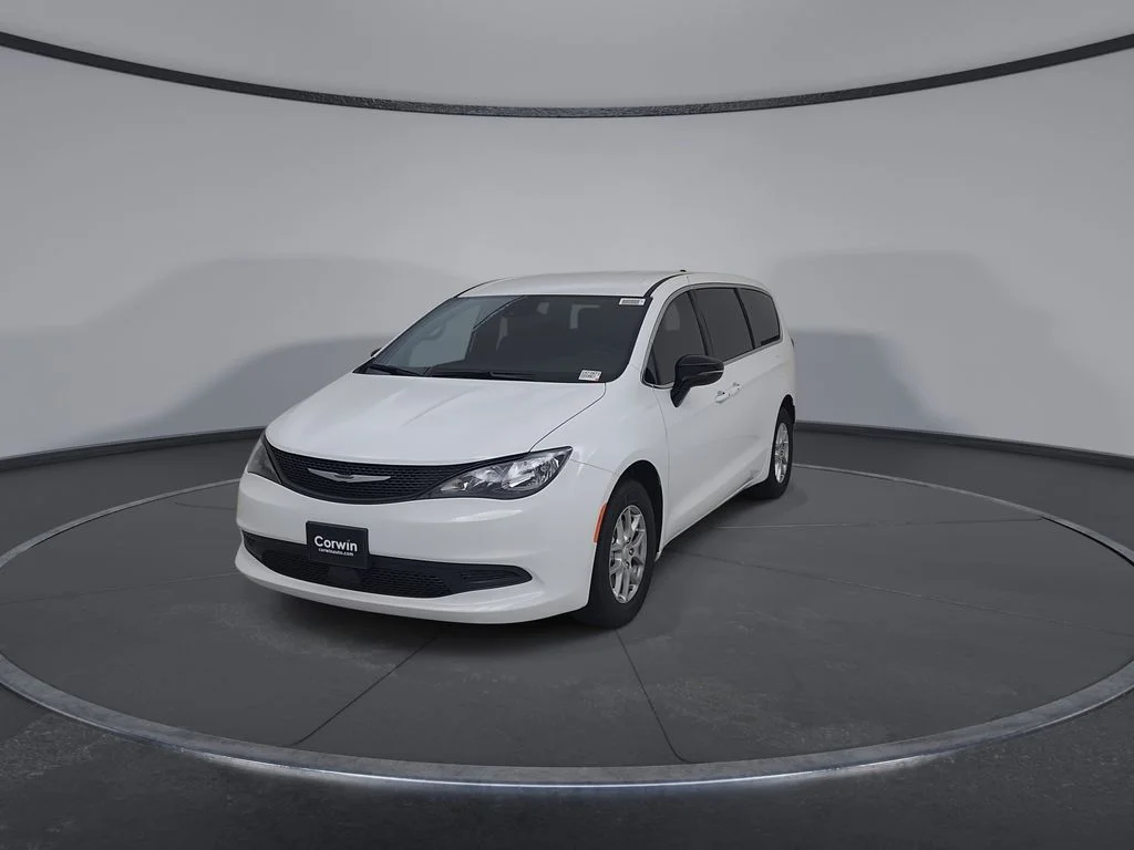 New 2027 Bright White Clear-Coat Exterior Paint Chrysler LX image 6