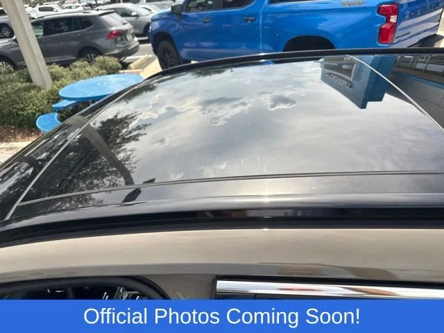 Used 2025 Gray Lincoln Premiere image 4