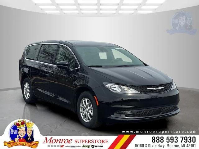 2026 Chrysler Voyager LX's photo