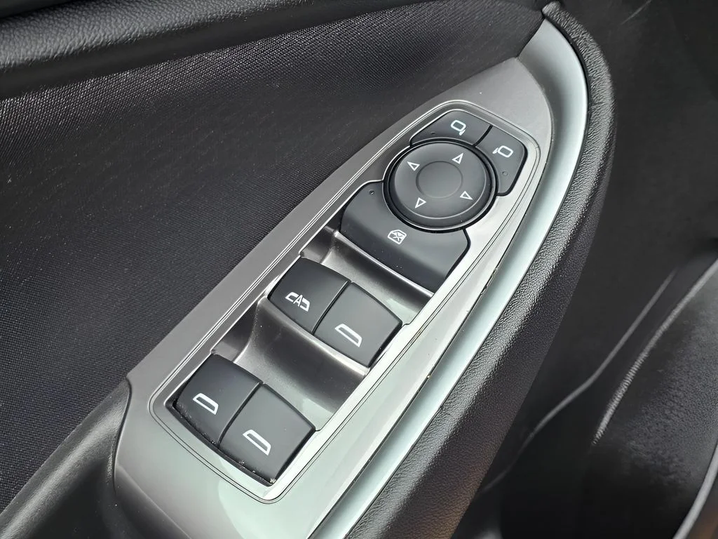 Used 2023 Mosaic Black Metallic Chevrolet LT image 15